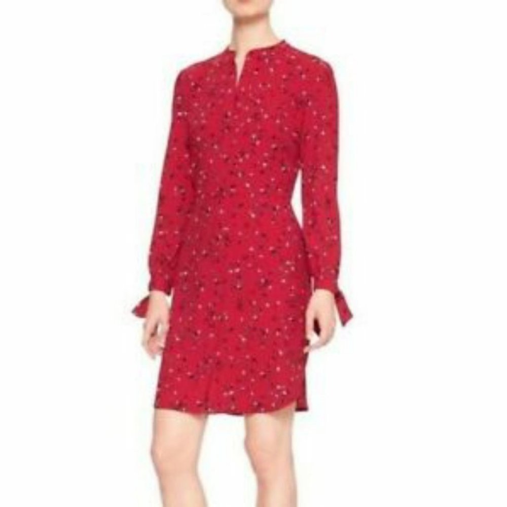 Banana Republic Long Sleeve Floral Pattern